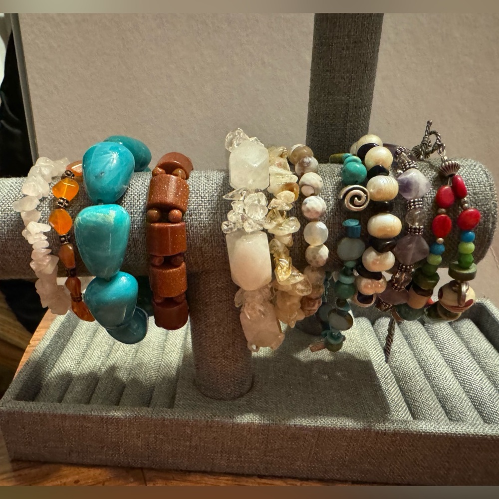 20 bracelets - Picture 2 of 3